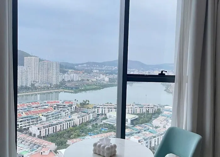 Aparthotel By The Sea Bay Ha Long