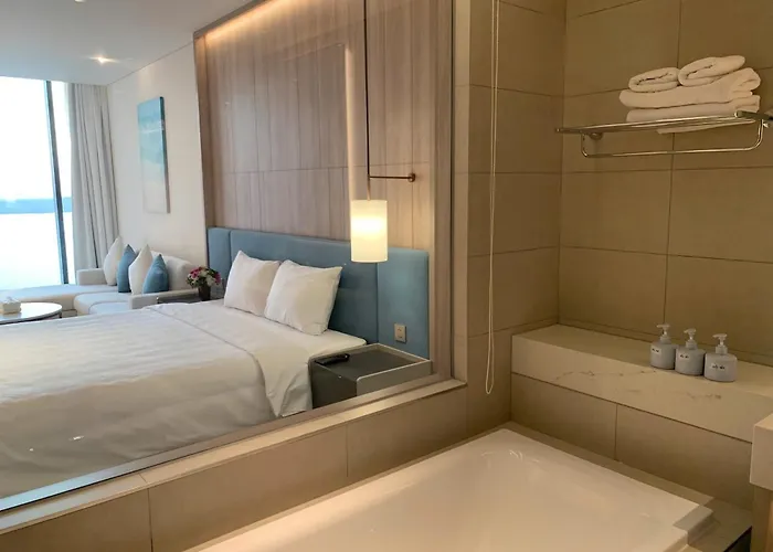 Aparthotel By The Sea Bay Ha Long