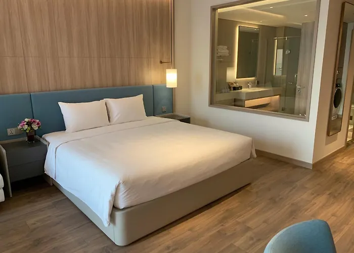 Aparthotel By The Sea Bay Ha Long