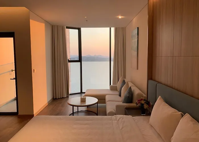 Aparthotel By The Sea Bay