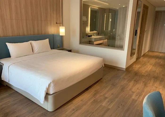 By The Sea Bay Aparthotel