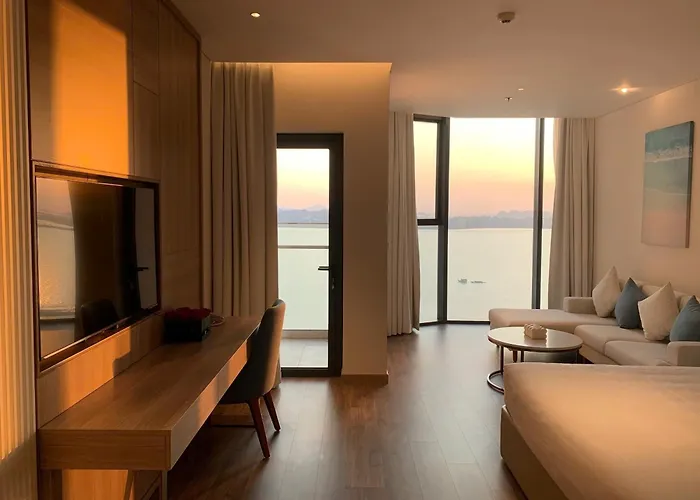 By The Sea Bay Aparthotel *