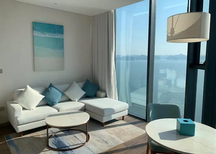 By The Sea Bay Aparthotel Ha Long