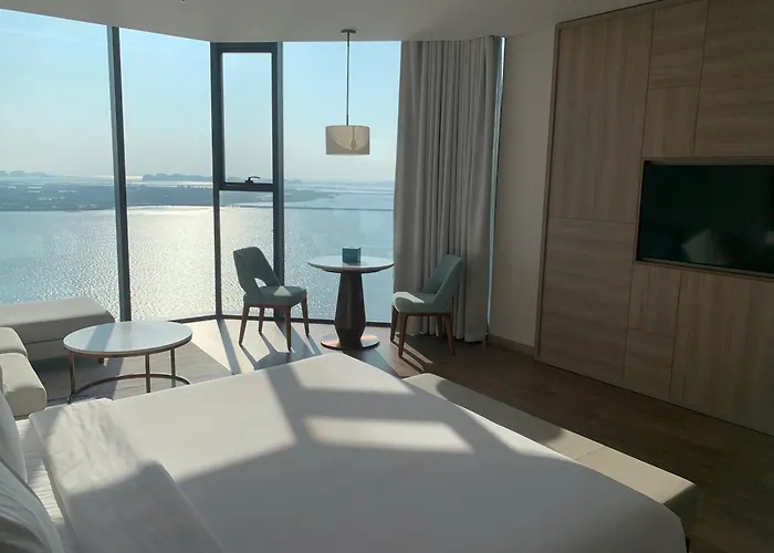 Aparthotel By The Sea Bay Ha Long