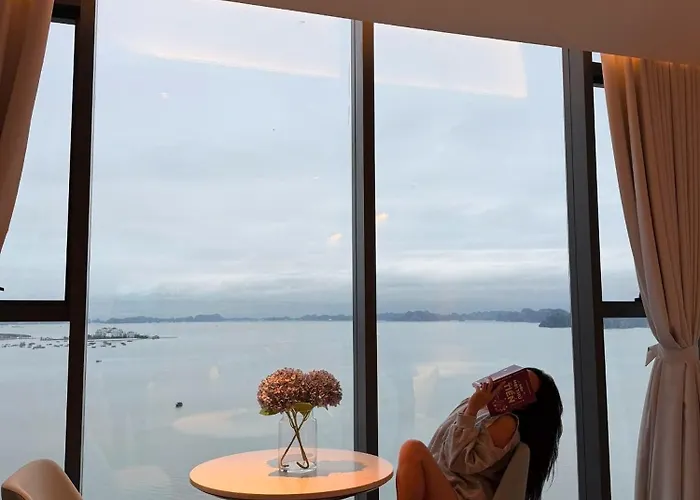 Aparthotel By The Sea Bay
