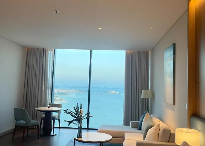 Aparthotel By The Sea Bay